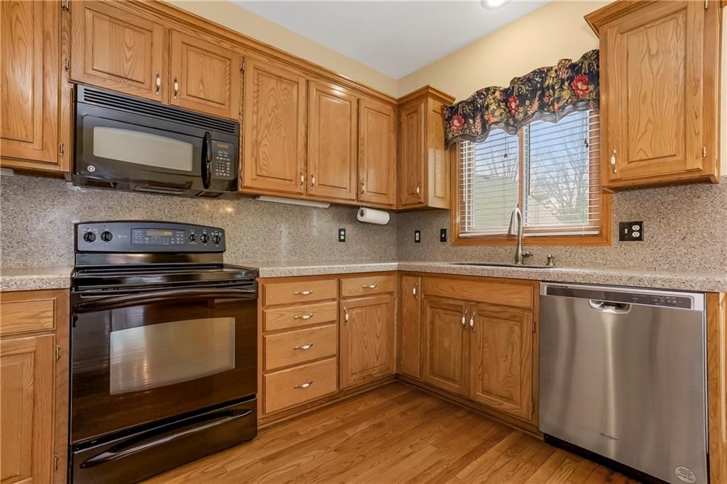 12204 England Street — photo 9