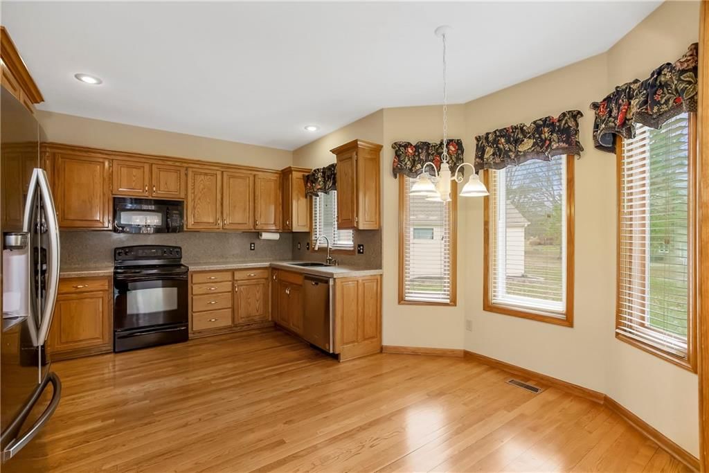 12204 England Street — photo 10