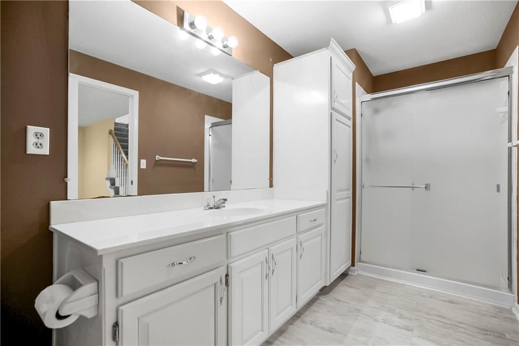 12204 England Street — photo 24