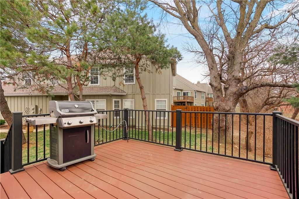 12204 England Street — photo 28