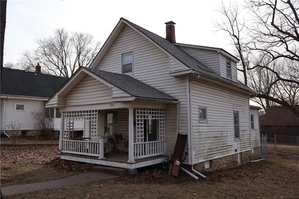 1500 S Maywood Avenue — photo 3