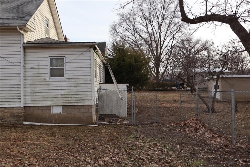 1500 S Maywood Avenue — photo 9
