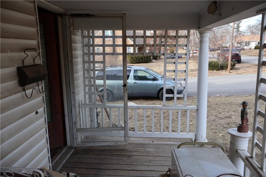 1500 S Maywood Avenue — photo 13