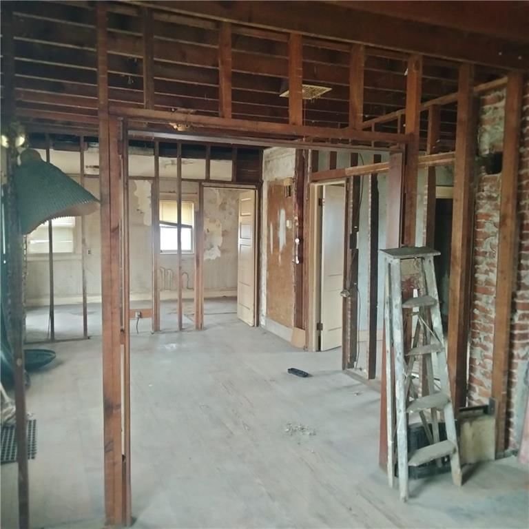 1500 S Maywood Avenue — photo 17