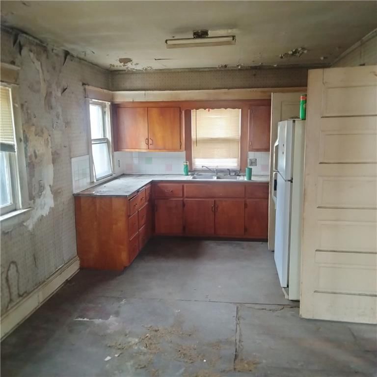 1500 S Maywood Avenue — photo 19