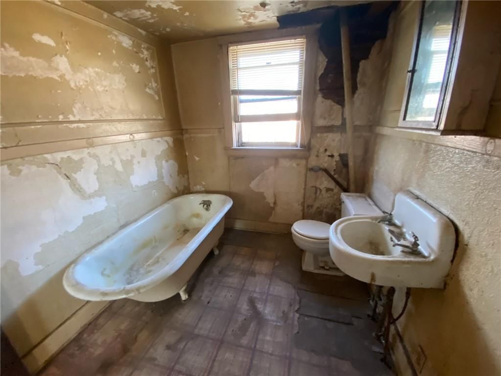 1500 S Maywood Avenue — photo 22