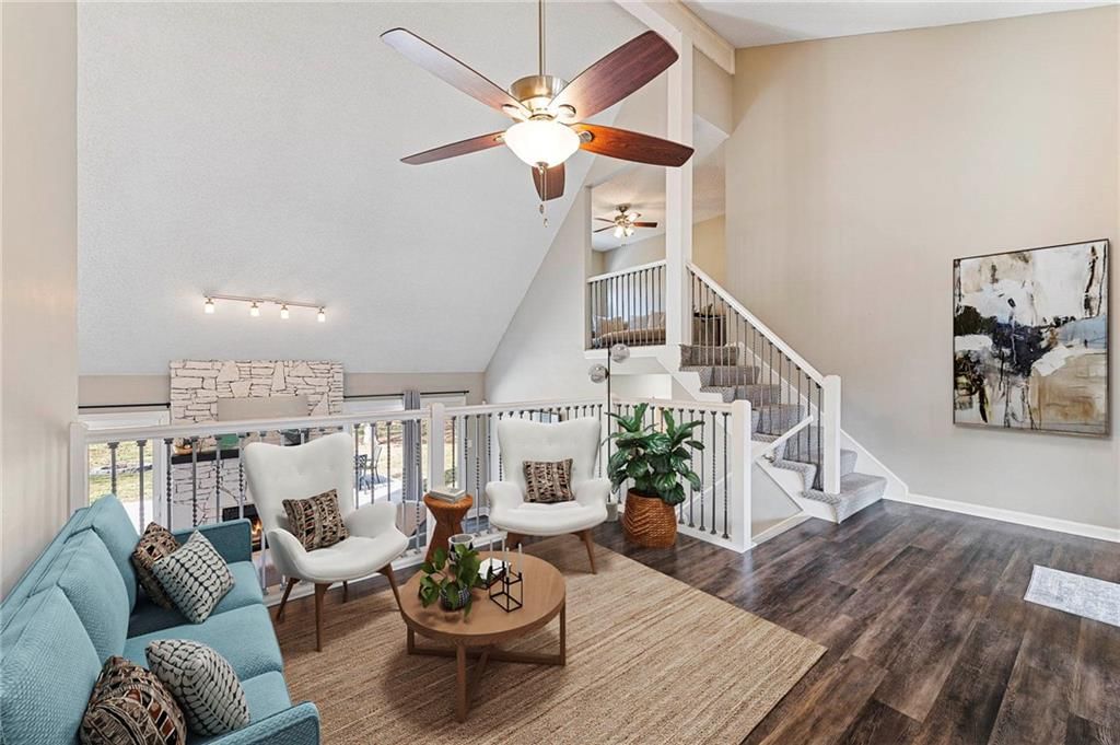 202 NW Redwood Court — photo 5
