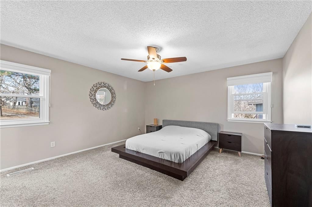 202 NW Redwood Court — photo 10