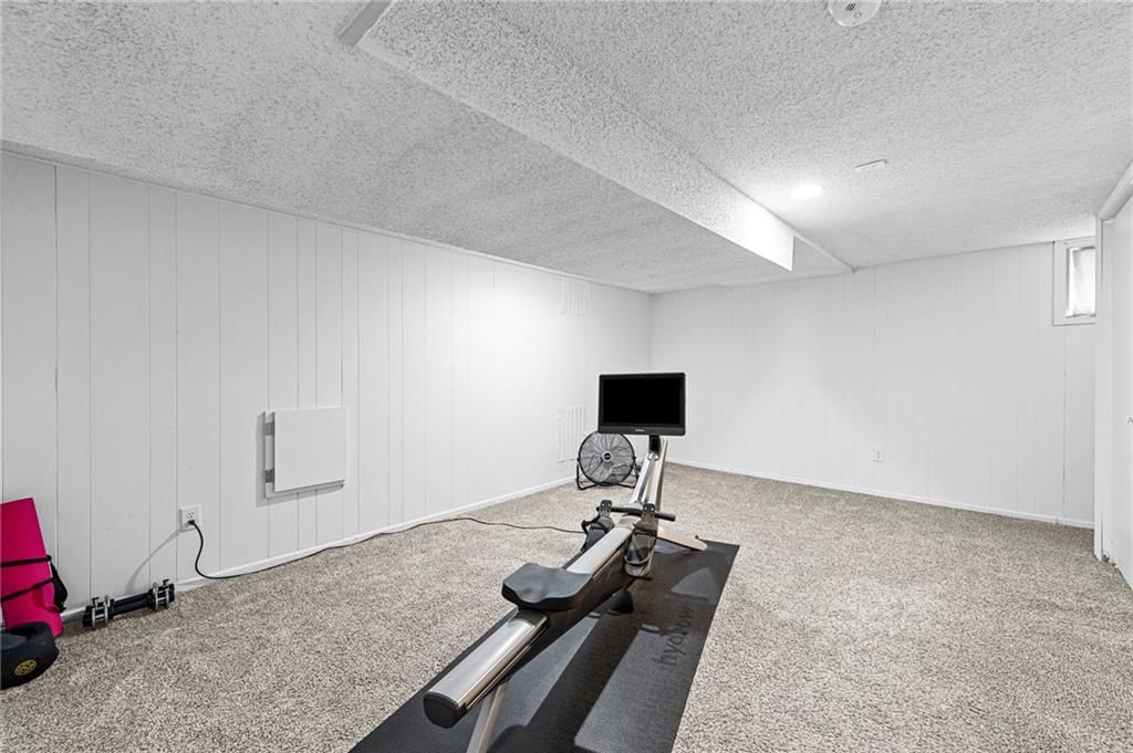 202 NW Redwood Court — photo 18