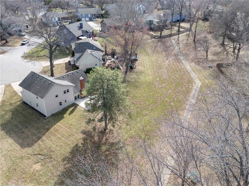 202 NW Redwood Court — photo 23
