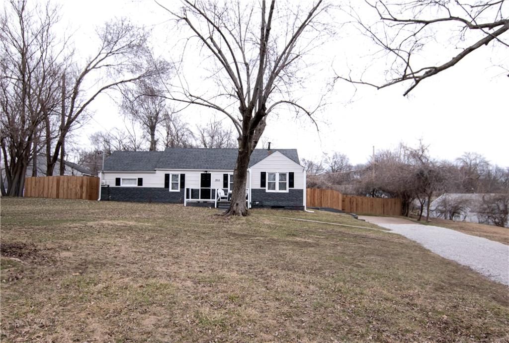 3805 Laurel Avenue — photo 3