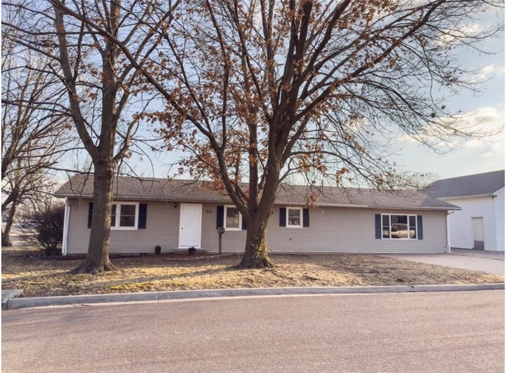 321 E Buchanan Street — photo 1