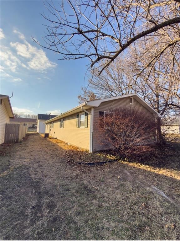321 E Buchanan Street — photo 34