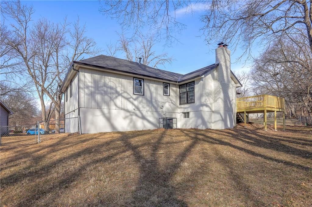 8012 Sunset Circle — photo 37