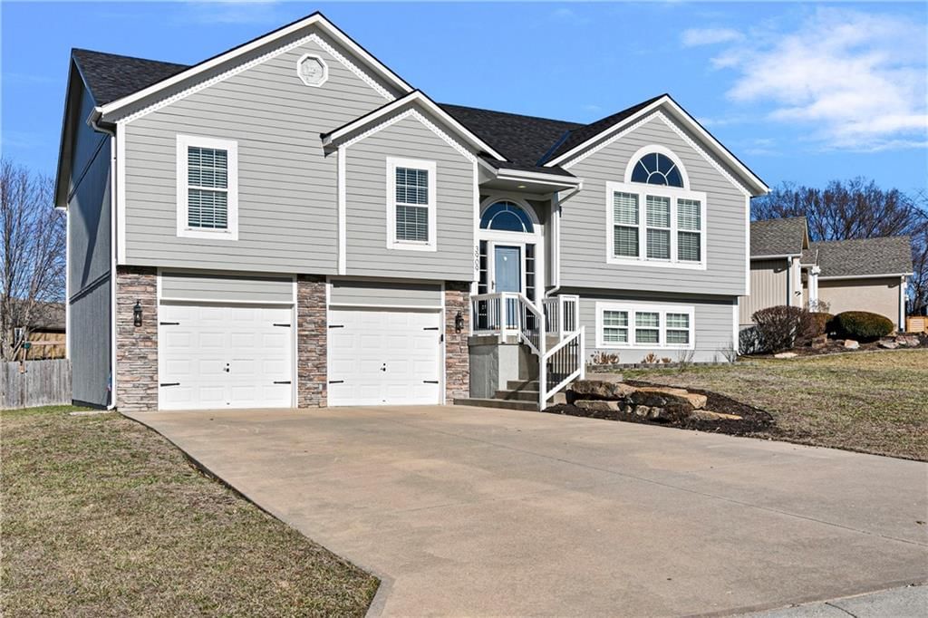 3909 SW Briarwood Drive — photo 3