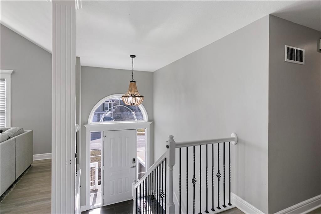 3909 SW Briarwood Drive — photo 4