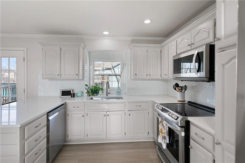 3909 SW Briarwood Drive — photo 11