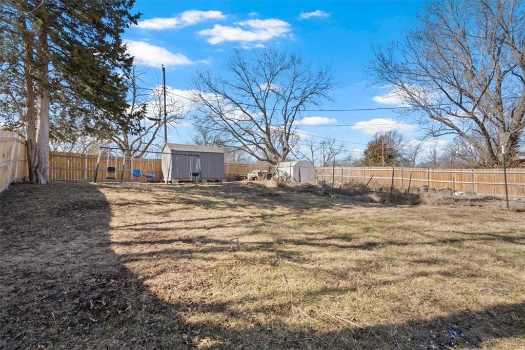 7036 N Harrison Street — photo 24