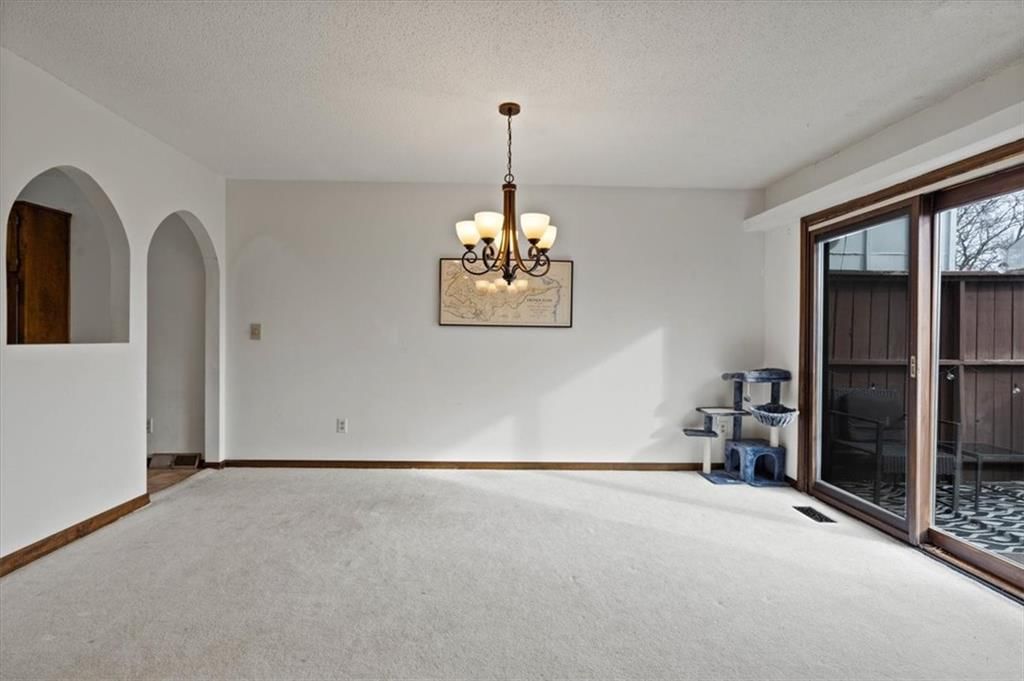 217 Woodbridge Lane — photo 10