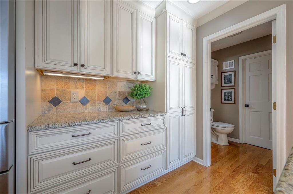 9729 W 115th Street — photo 13