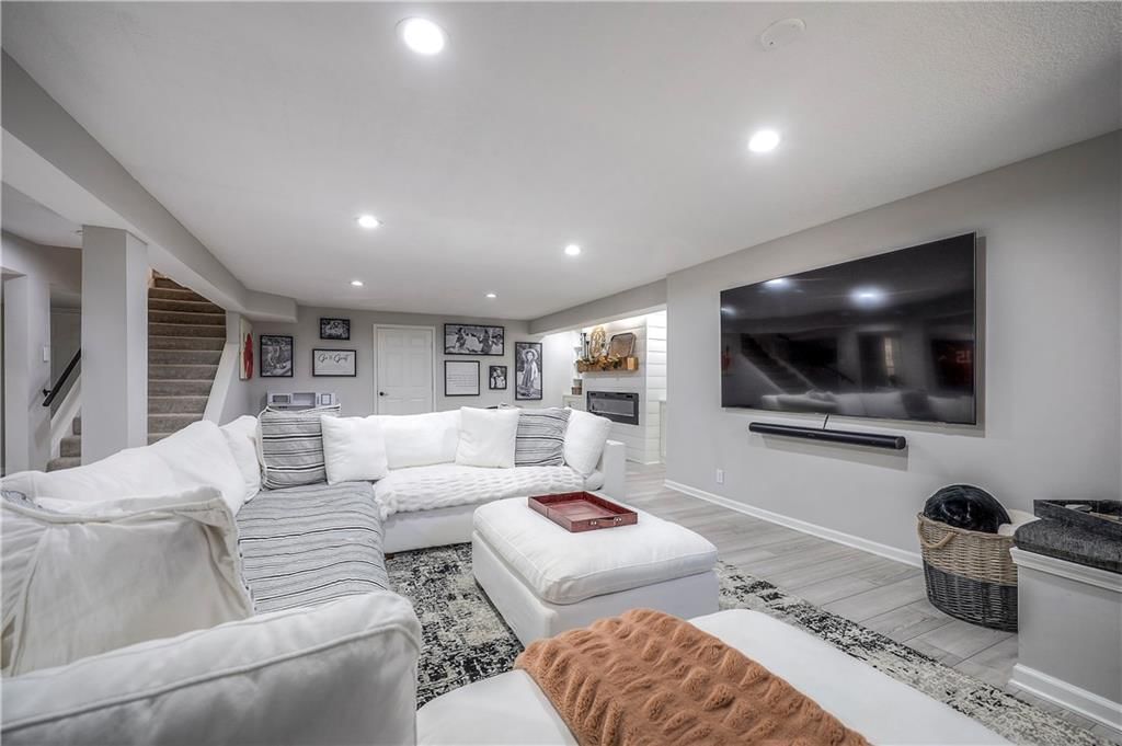 9729 W 115th Street — photo 29