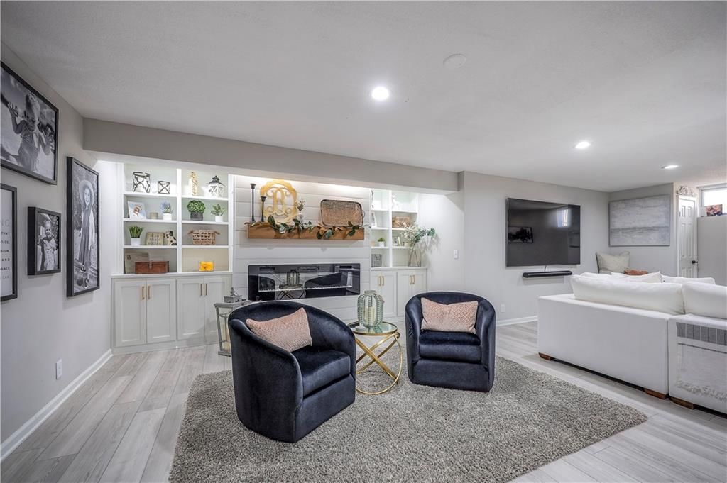 9729 W 115th Street — photo 30