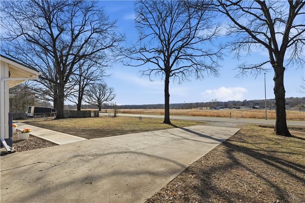 10915 Blue River Road — photo 31