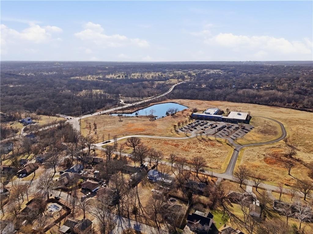 10915 Blue River Road — photo 39
