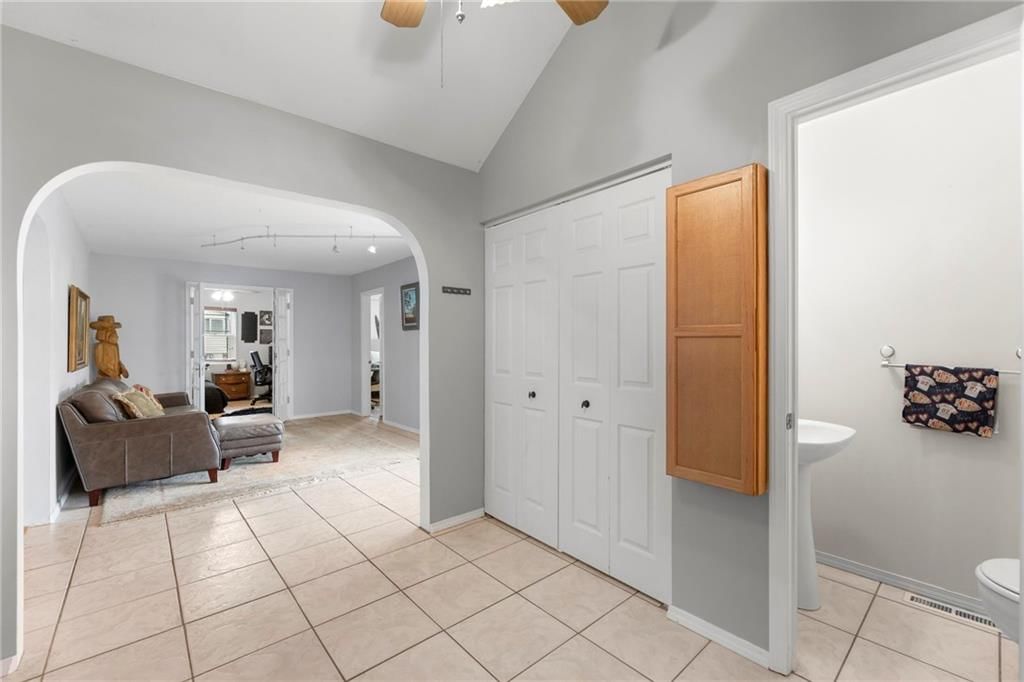 1400 E 21st Avenue — photo 15