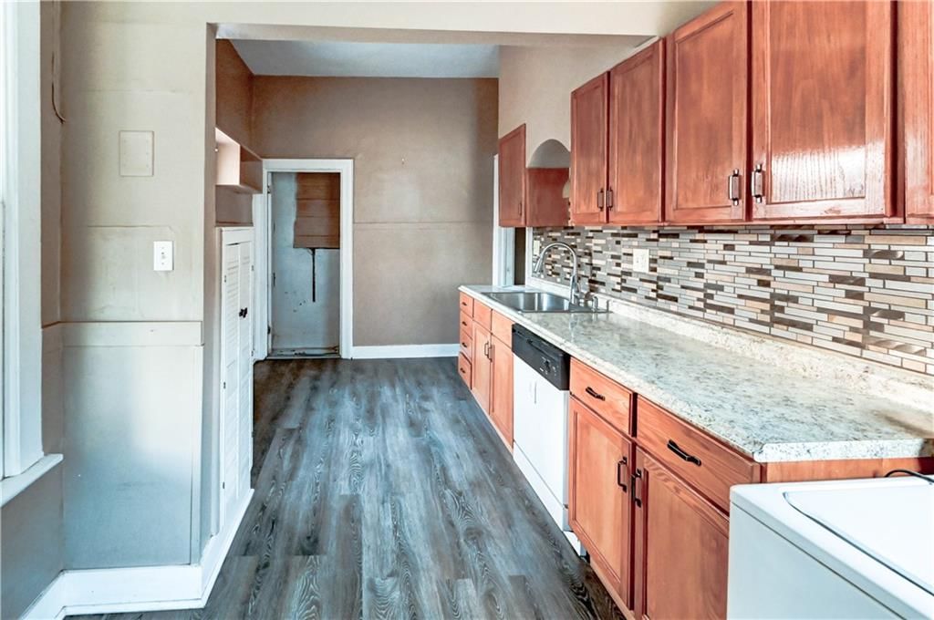 659 Middle Street — photo 10