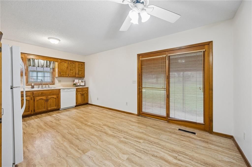 11443 N Virginia Avenue — photo 10