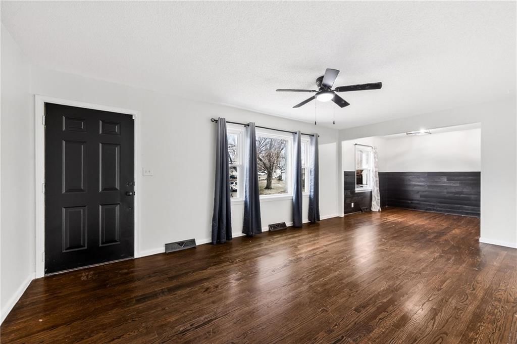 4630 NE 43rd Terrace — photo 5
