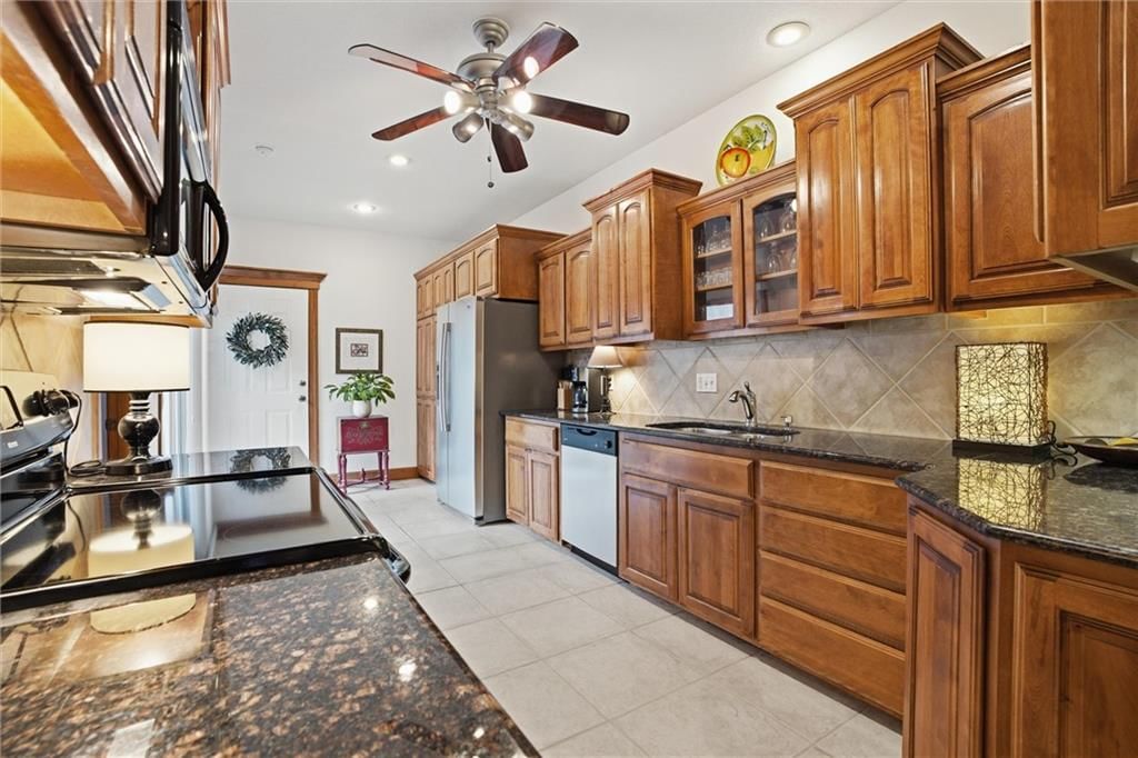 9747 N Lucerne Street — photo 10
