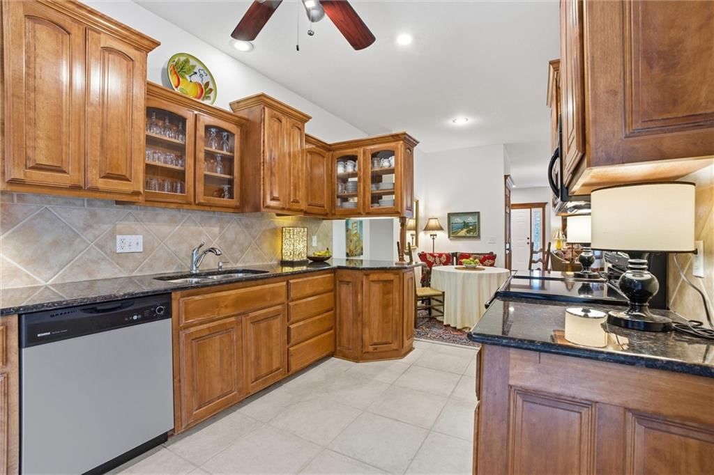 9747 N Lucerne Street — photo 12