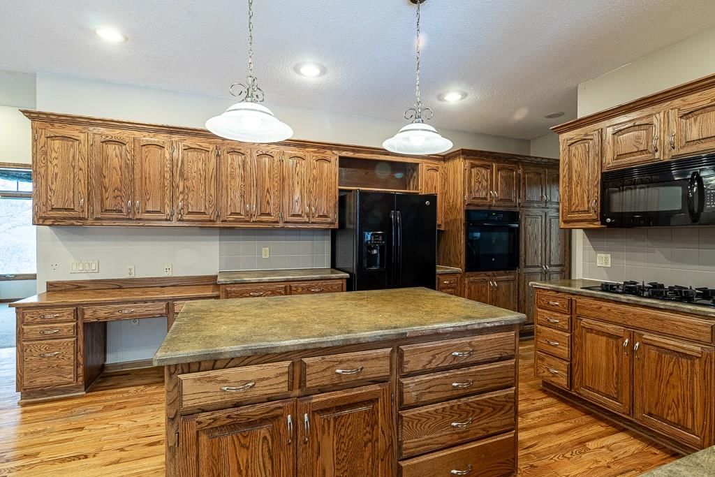 303 W 11th Street — photo 20