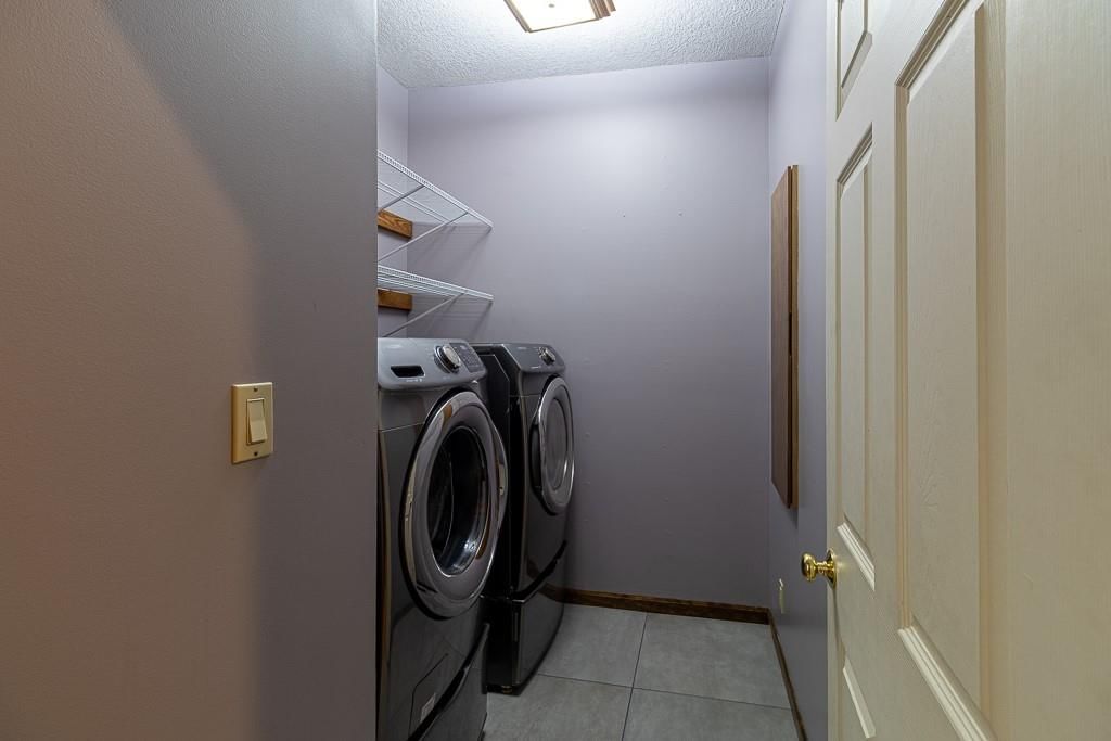 303 W 11th Street — photo 24
