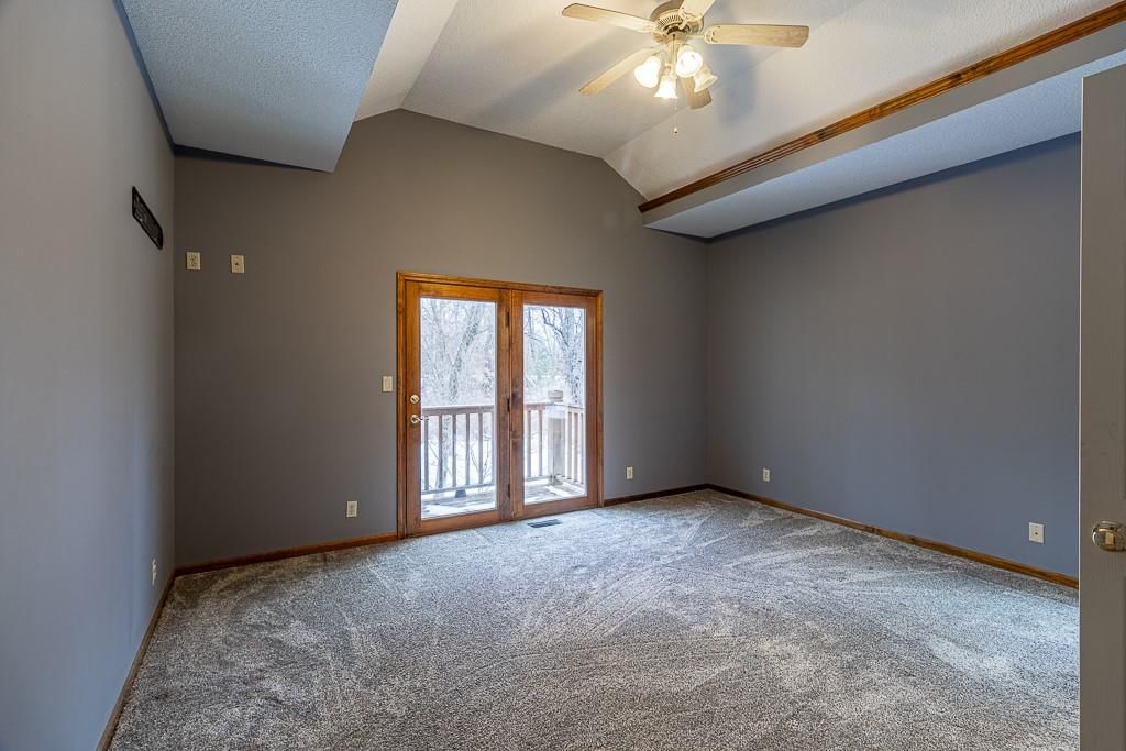 303 W 11th Street — photo 27