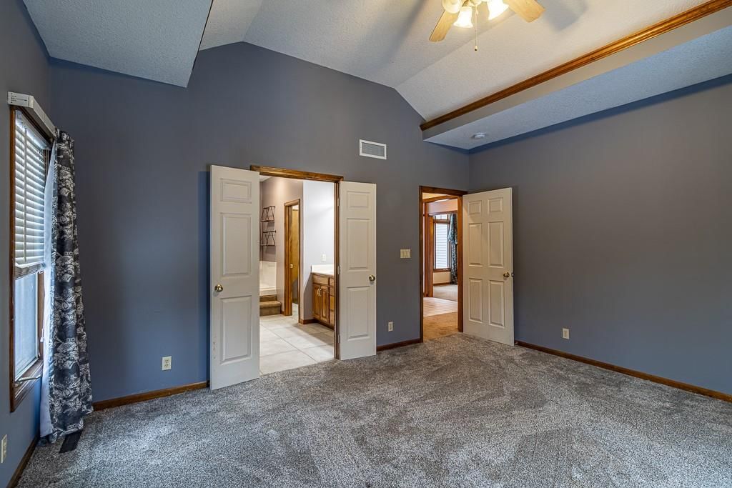 303 W 11th Street — photo 28