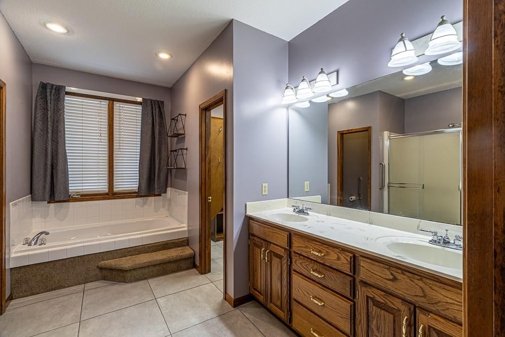 303 W 11th Street — photo 29