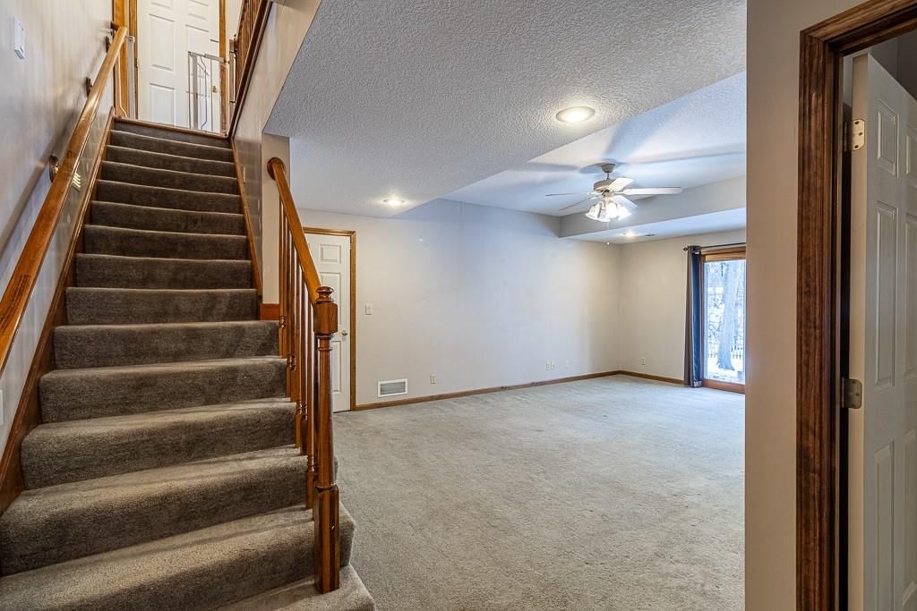 303 W 11th Street — photo 38