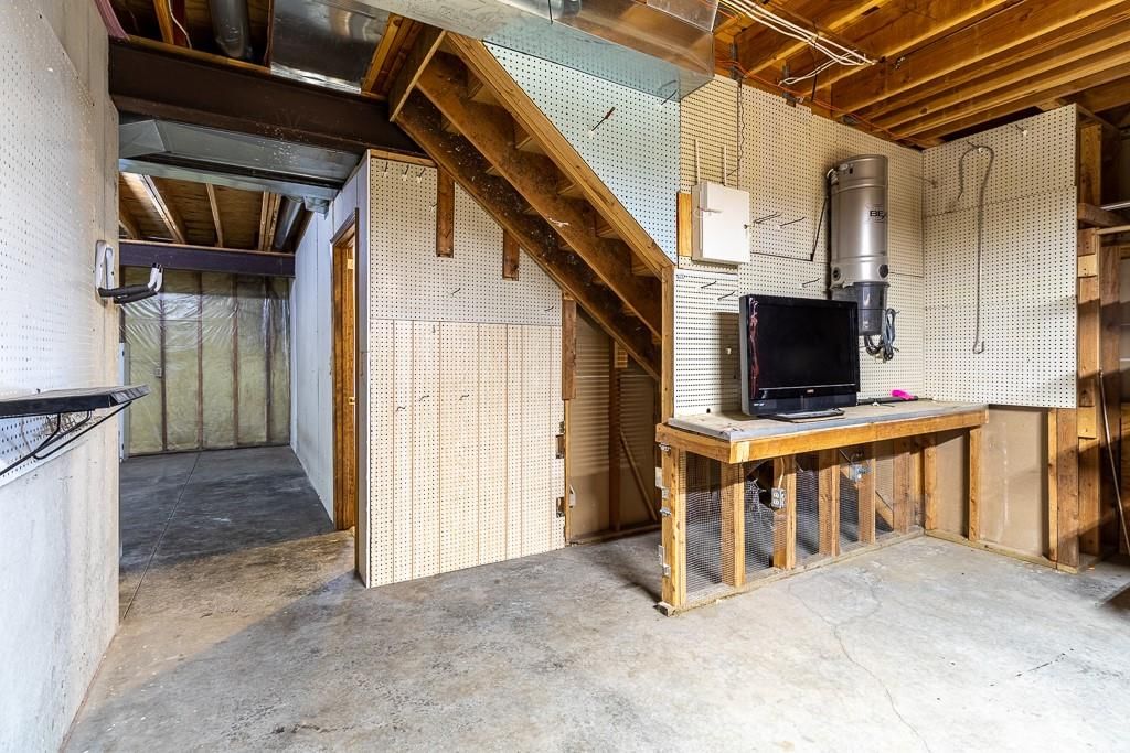 303 W 11th Street — photo 48
