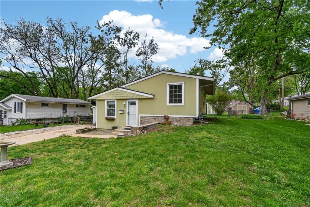 210 Cherokee Drive — photo 4