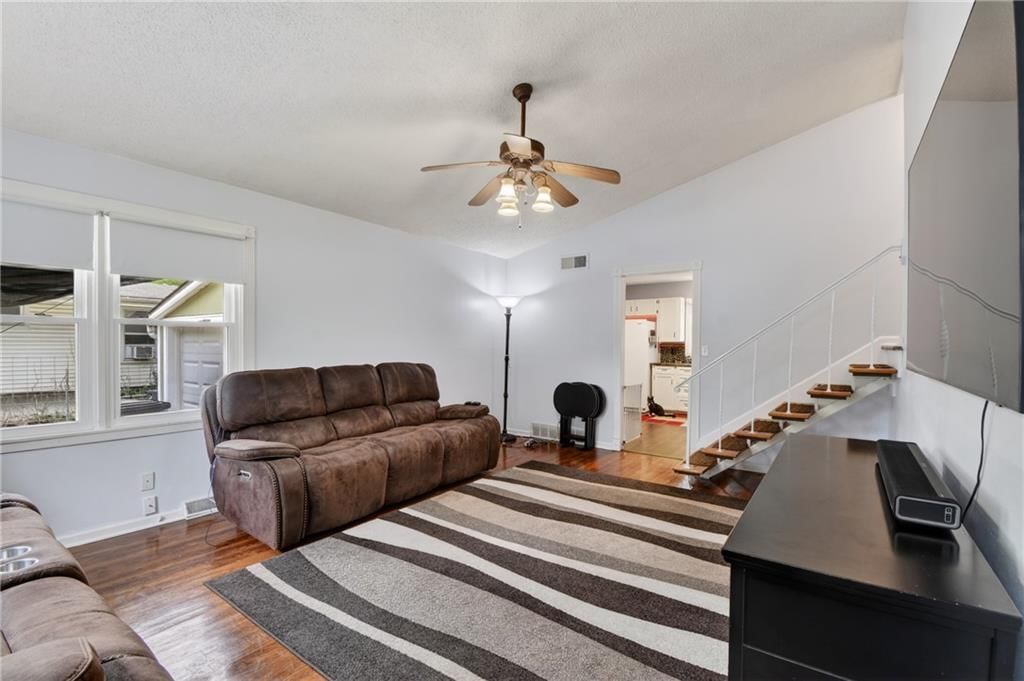 210 Cherokee Drive — photo 5
