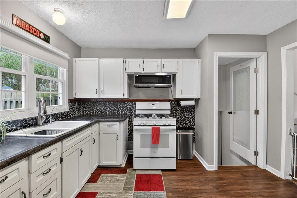 210 Cherokee Drive — photo 9