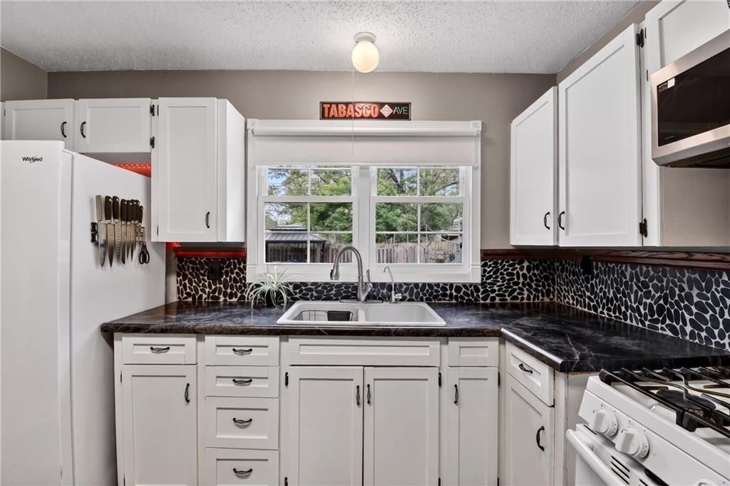 210 Cherokee Drive — photo 10