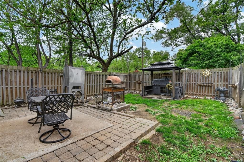 210 Cherokee Drive — photo 27