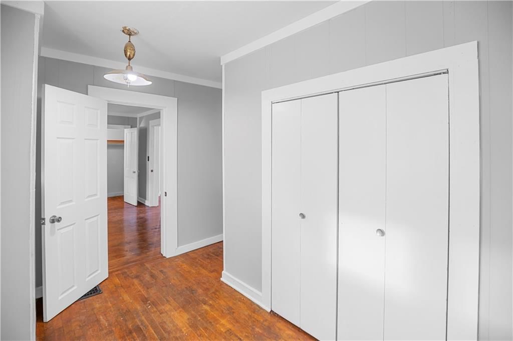 507 E 9th Street — photo 12