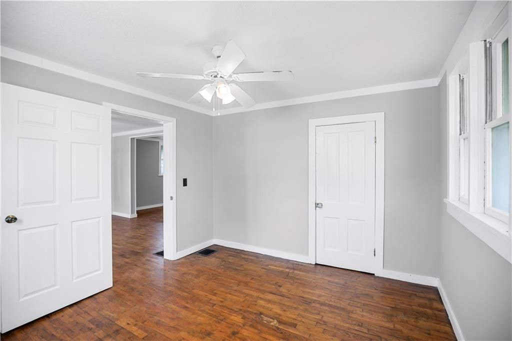 507 E 9th Street — photo 15