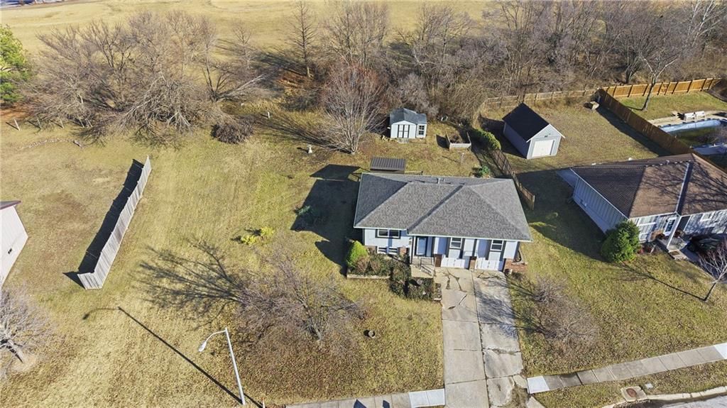 14801 Pine View Drive — photo 4