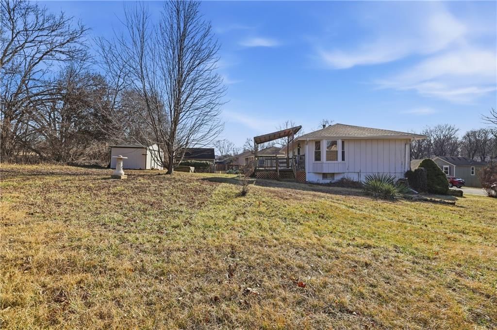 14801 Pine View Drive — photo 32